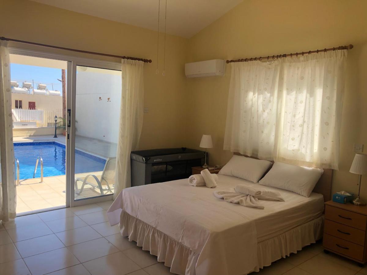 Peyia Palm Villa Paphos Exterior photo